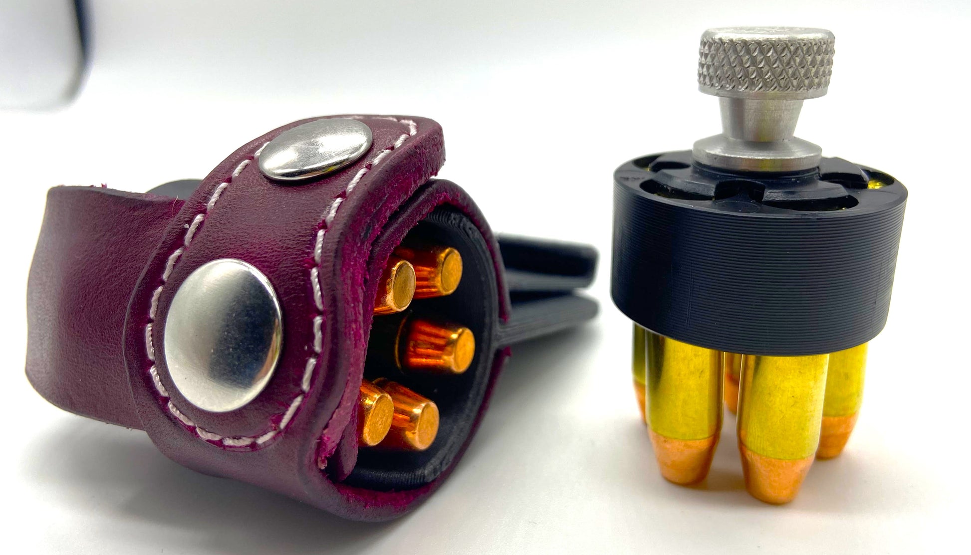 Leonard speedloader oxblood. With extra speedloader.